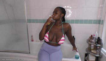Xxxii Video 2019 - Big Sister with Amazing Tits in the Kitchen